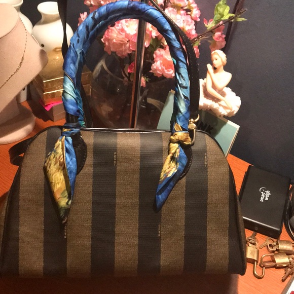 Auth Fendi 2 way crossbody bag custom painted - Picture 2 of 16